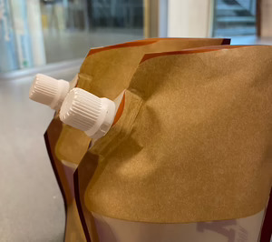 Universal Sleeve enfoca su plan de crecimiento y lanza un doypack 100% reciclable con tapón