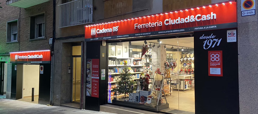 Ferretería Ciudad&Cash estrena tienda en Barcelona de la mano de Cadena88