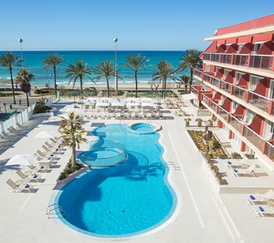 Universal Beach Hotels entra en Playa de Palma con la compra de un clásico