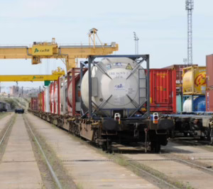 Adif da tres meses para presentar propuestas de gestión de la plataforma intermodal de La Llagosta