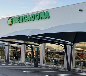 Mercadona extiende su nuevo modelo eficiente de supermercado a cerca del 80% de su red comercial