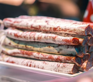 Boadas 1880 y el IRTA se unen para probar la IA en el secado de embutidos