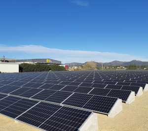 Uvesa pone en marcha su segunda instalación fotovoltaica