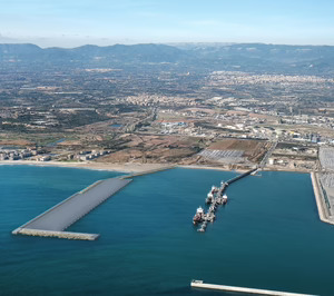 El puerto de Tarragona crece por los productos agroalimentarios y la mercancía general