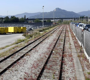 Viia y las UTE lideradas por Renfe Mercancías y Hupac se disputan la gestión de la terminal intermodal de La Llagosta