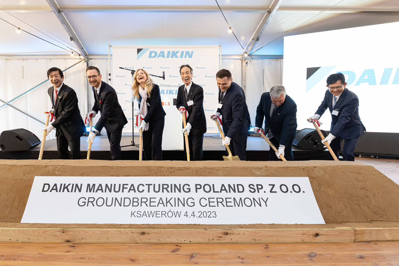 Daikin inicia la construcción de su fábrica de bombas de calor en Polonia