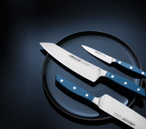 Arcos Hermanos continúa por encima de las cifras prepandemia y lanza una nueva colección de cuchillos
