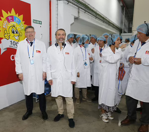 Grefusa inaugura una fábrica con la que busca ser referente en el sector de frutos secos
