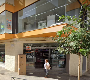 Unebsa asume una tienda Expert en Ibiza