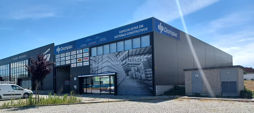 Distriplac inaugura su cuarto almacén en Portugal