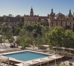 Atom Hoteles Socimi cierra una financiación sindicada por 211,5 M liderada por BBVA y Santander