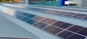 Grupo Komtes reduce su factura energética con la instalación de paneles solares