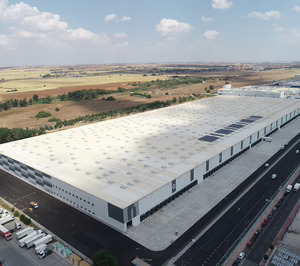 Carrefour España apuesta por la energía fotovoltaica en su red de plataformas logísticas