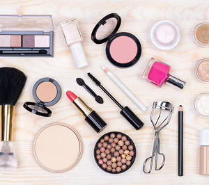 ¿Qué empresa de Non Food lidera el crecimiento en el canal online?