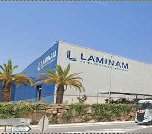 Pamesa irrumpe en la producción de superficies de piedra sinterizada tras comprar a Laminam su fábrica española