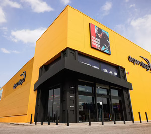 Deporvillage abrirá su tercer punto de venta en Cataluña tras poner en marcha su tienda de Granada