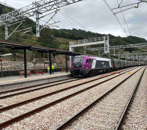 El primer tren de mercancías prueba la variante de Pajares