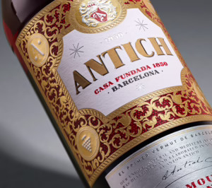 Masía Vallformosa asume la distribución del vermut Antich