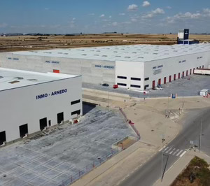 Arnedo finaliza su tercer centro logístico en Sevilla