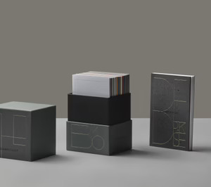 Guarro Casas lanza The Box, su nuevo catálogo y pantoneras con actualizaciones de gama y color
