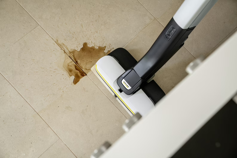 Kärcher lanza la fregona eléctrica FC 4-4 Battery Set