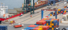 Los puertos españoles movieron 455 Mt hasta octubre y se modera la caída de los tráficos