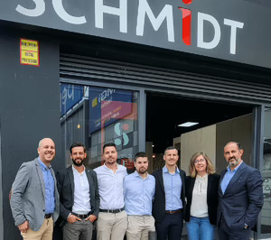 Schmidt suma su cuarta tienda de muebles de cocina y hogar en Granada