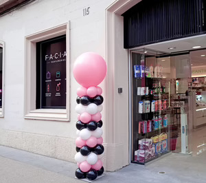 El retailer de perfumería Bomari avanza en su plan de expansión y modernización