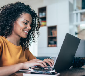 Nueve de cada diez españoles tienen banda ancha fija en su hogar