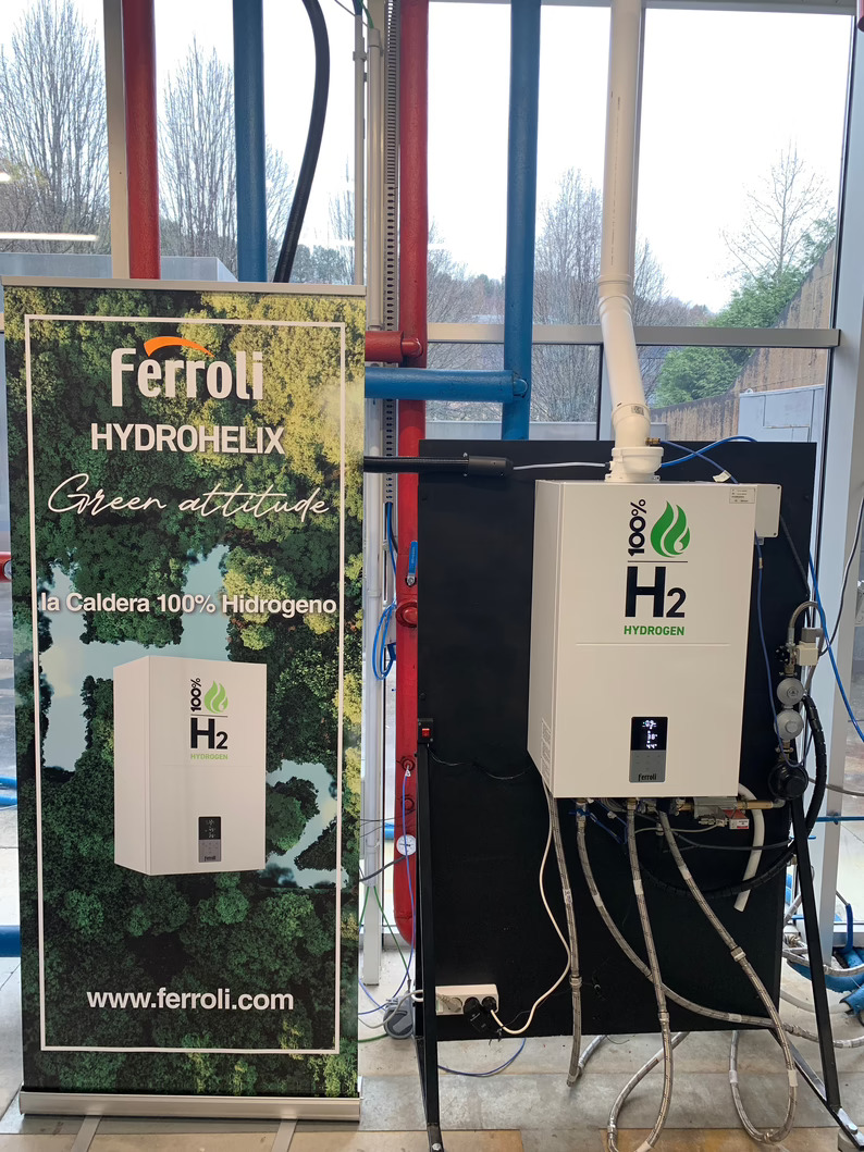 Ferroli y la Universidad de Vigo inician las pruebas de fiabilidad y durabilidad de la caldera Hydrohelix