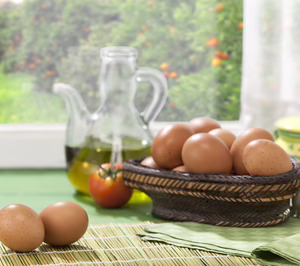 La proveedora Huevos Guillén da un paso hacia la valorizarización del huevo para petfood