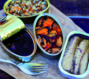 Una relevante conservera de pescado deja de operar