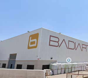 Keros inaugura exposición en sus nuevas instalaciones centrales