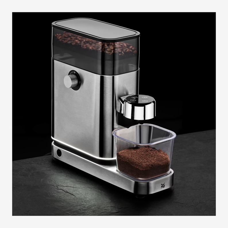 WMF presenta su cafetera automática compacta Perfection 660