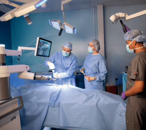 Prim implanta su brazo robótico ExcelsiusGPS en dos hospitales madrileños