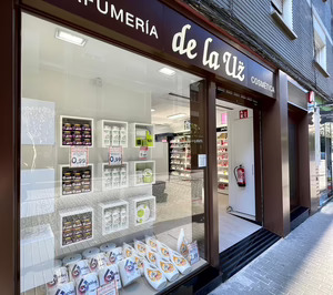 El retailer asturiano De La Uz adquiere una nueva nave y apuesta por locales más grandes