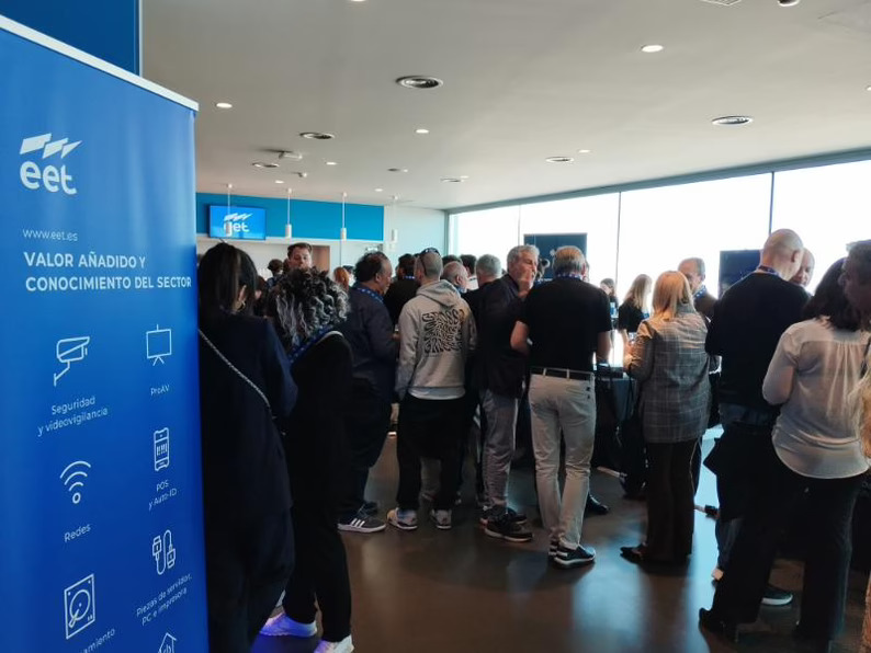 Más de 300 personas asisten a la II Edición 'EET Day'