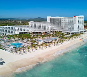 Riu abre su séptimo hotel en Jamaica, el Riu Aquarelle