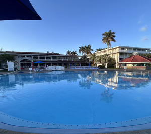 Catalonia anuncia la adquisición del jamaicano ‘Holiday Inn Resort Montego Bay’