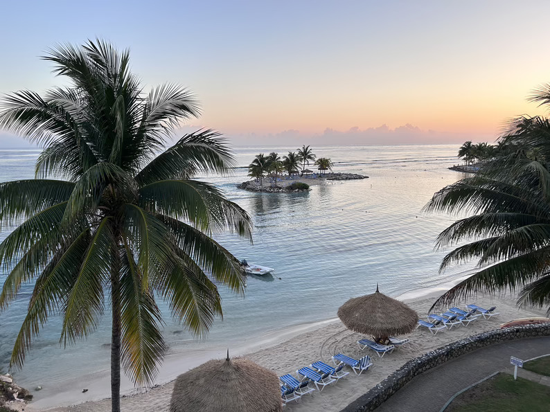 Catalonia anuncia la adquisición del jamaicano ‘Holiday Inn Resort Montego Bay’