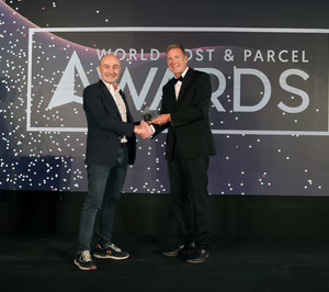Correos, mejor solución tecnológica por sus buzones inteligentes para zonas rurales en los World Post & Parcel Awards