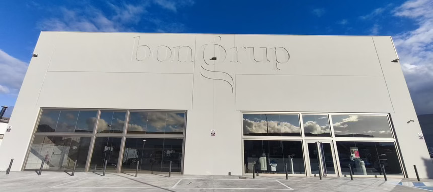 Bongrup renueva su punto de venta de Capdepera