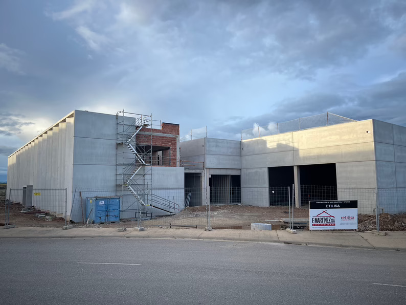 Etilisa alcanza ventas récord y avanza a buen ritmo su proyecto de nueva fábrica