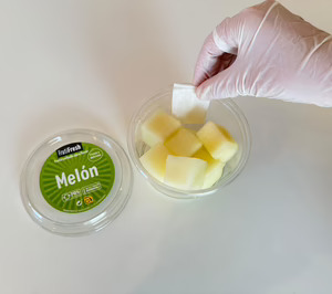 Peris e IATA-CSIC colaboran para alargar la vida de la fruta de IV gama con envases activos