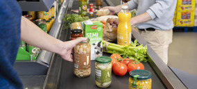 Aldi baja el precio de más de 450 productos y promociona los frescos