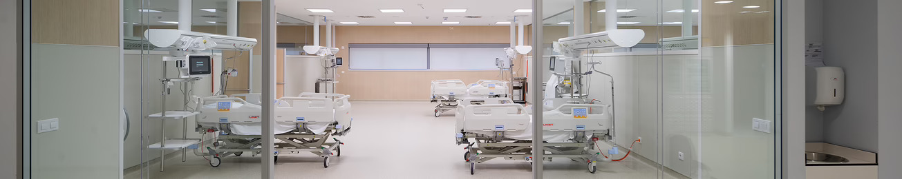 Informe 2025 de Revestimientos y Puertas para el Sector Sanitario y Sociosanitario en España