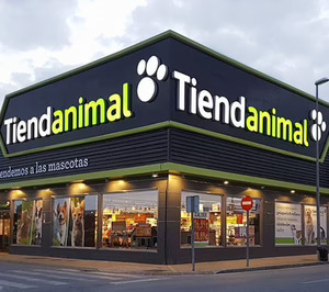 Iskay Pet desarrolla aperturas con Kiwoko y Tiendanimal