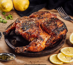 Una cadena especializada en el frango piri piri estrena en Madrid su tercer local