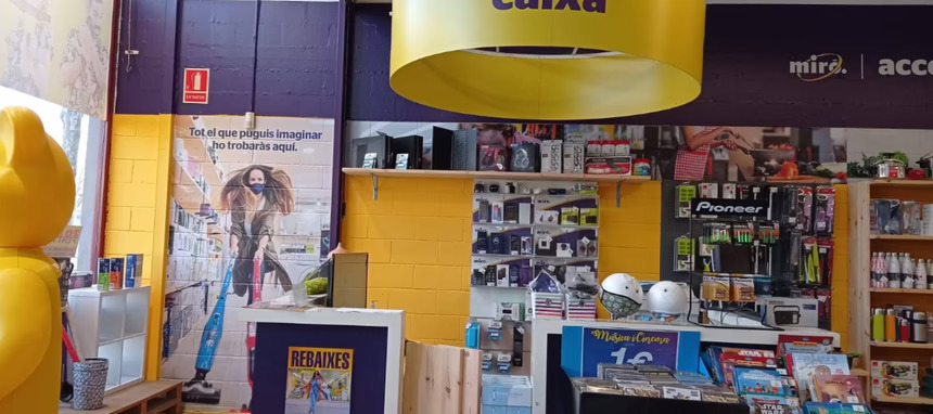 Candelsa termina agosto con dos tiendas menos