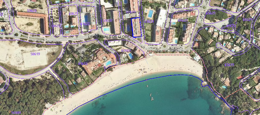 Acerca suma un complejo de apartamentos que pasó por el catálogo de SmartRental